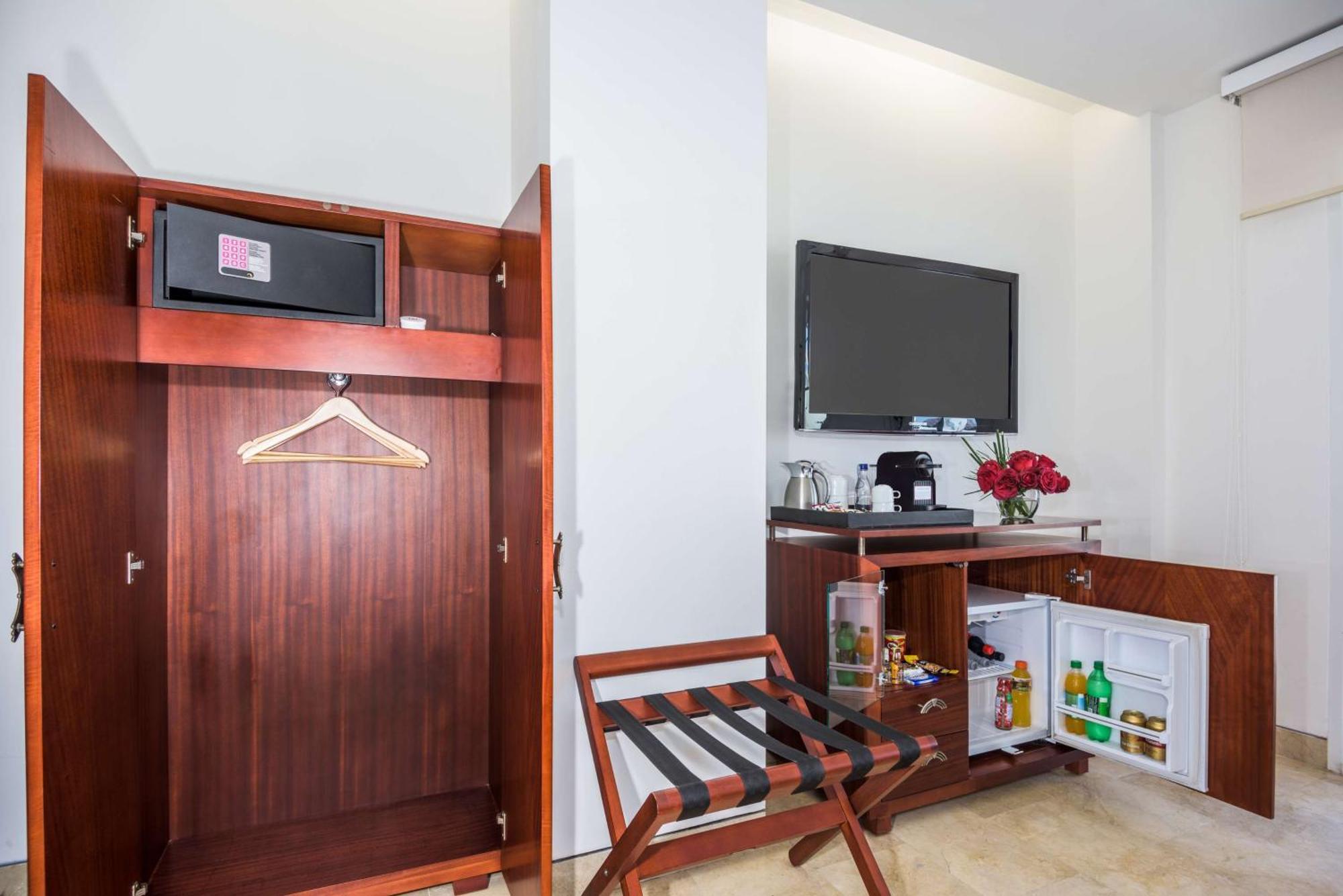Nh Royal Urban Cartagena Hotel Luaran gambar